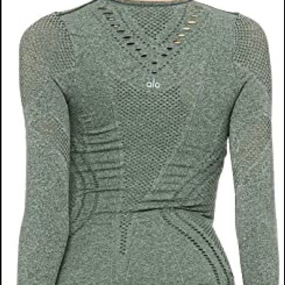 ALO YOGA Women’s Lark Long Sleeve Stretch Green Size Small in GUC - Picture 3 of 10